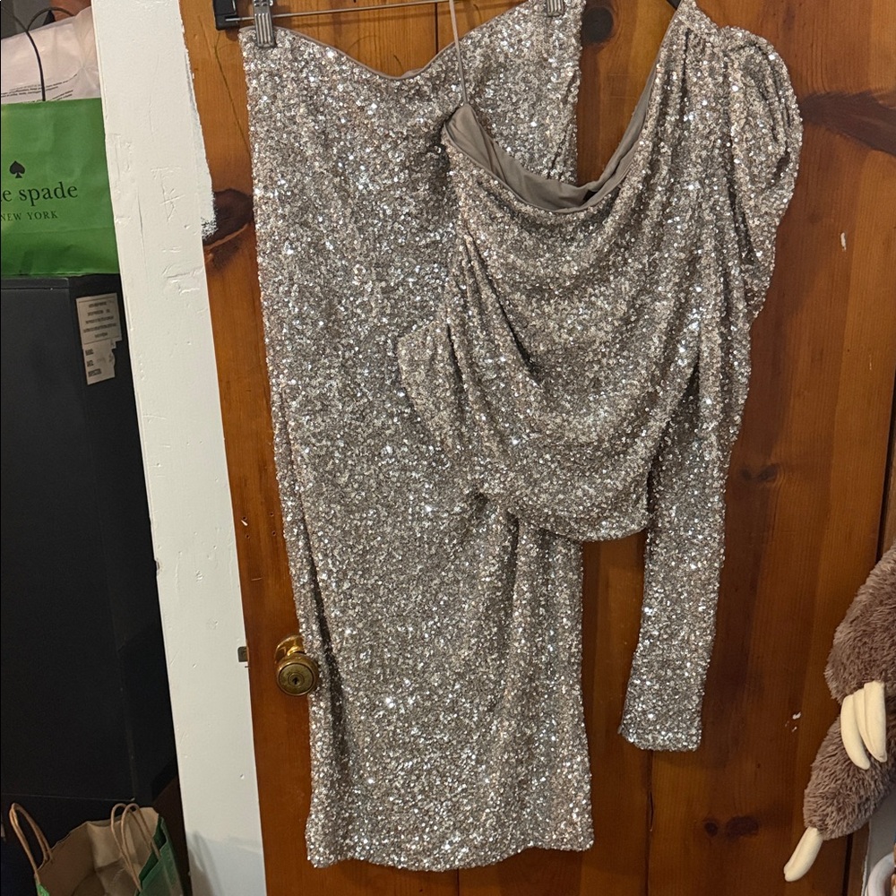 Happy New Year 🥳 Elegant Silver Sequin Skirt